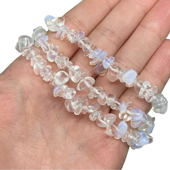 Opalite Crystal Chips Beaded Stretch Bracelet Stone Beads Chip White Clear - Picture 2 of 3